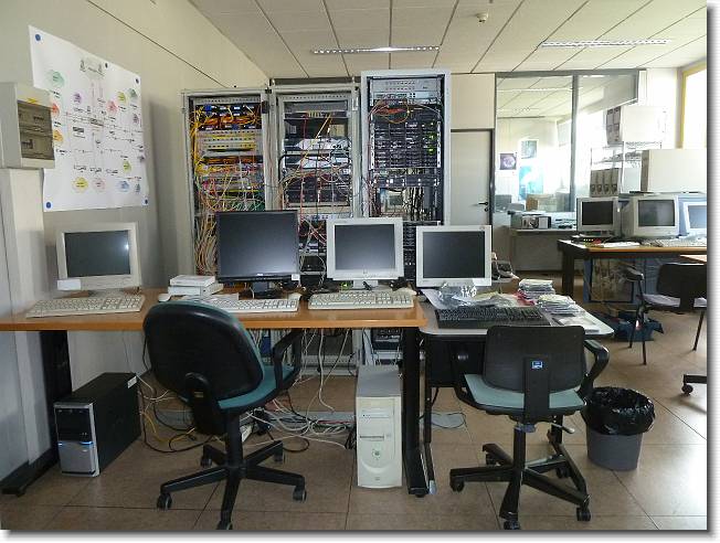 Clicca per scorrere le foto originali ingrandite