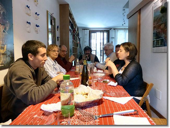 Clicca per scorrere le foto originali ingrandite