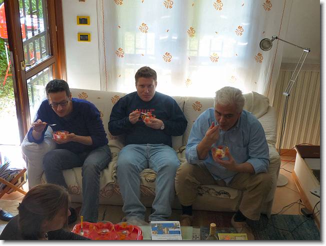 Clicca per scorrere le foto originali ingrandite