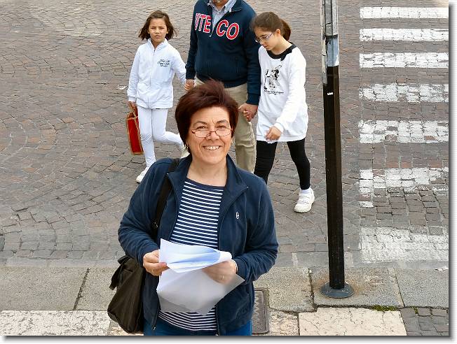 Clicca per scorrere le foto originali ingrandite