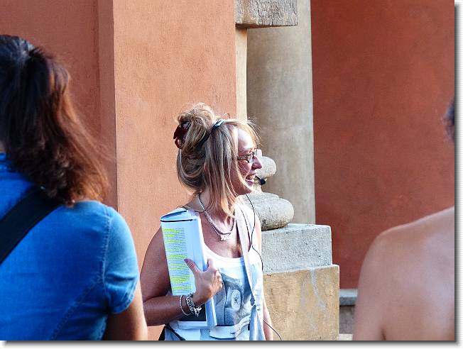 Clicca per scorrere le foto originali ingrandite