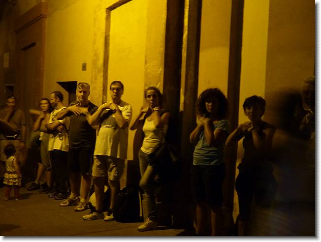 Clicca per scorrere le foto originali ingrandite