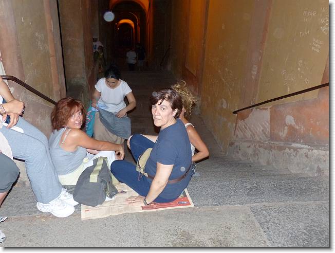 Clicca per scorrere le foto originali ingrandite