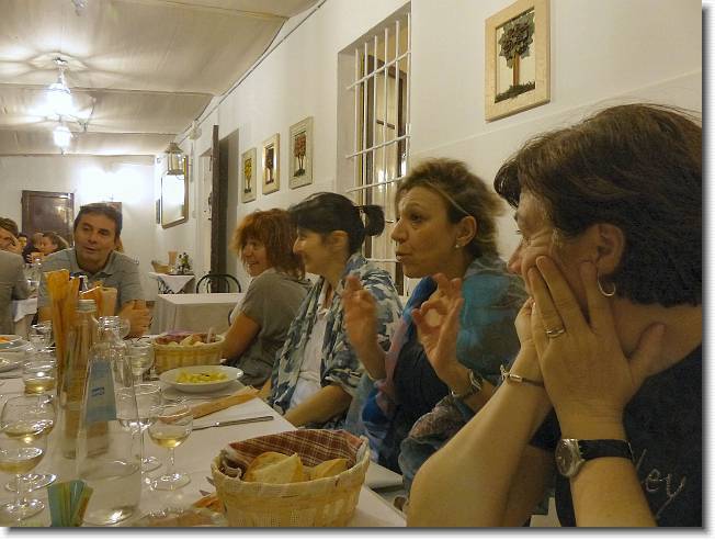 Clicca per scorrere le foto originali ingrandite