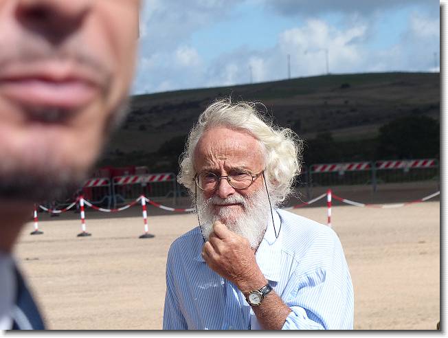 Clicca per scorrere le foto originali ingrandite