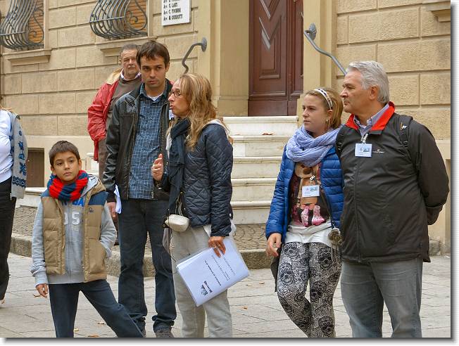 Clicca per scorrere le foto originali ingrandite