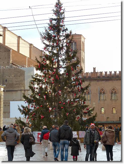 Clicca per scorrere le foto originali ingrandite