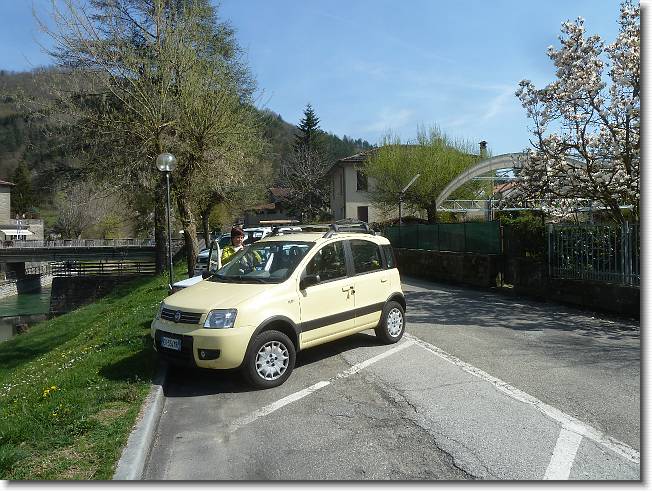 Clicca per scorrere le foto originali ingrandite