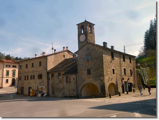 Clicca per scorrere le foto originali ingrandite