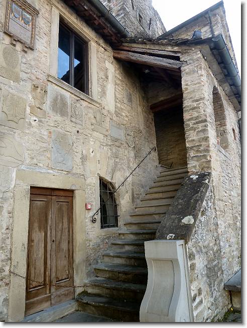 Clicca per scorrere le foto originali ingrandite