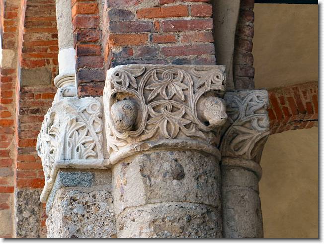 Clicca per scorrere le foto originali ingrandite