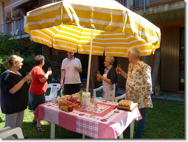 Clicca per scorrere le foto originali ingrandite