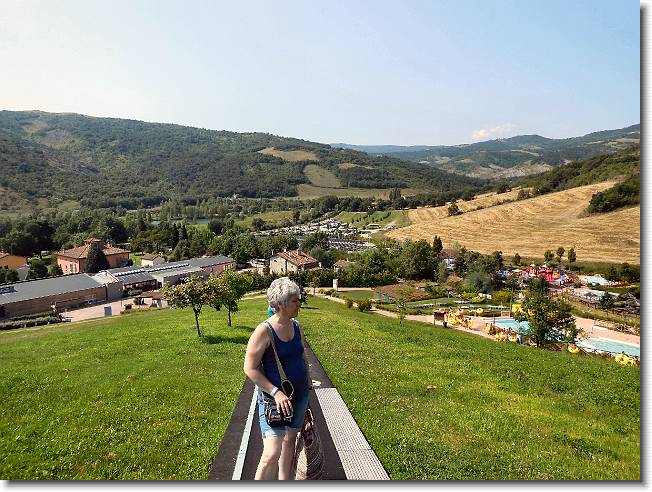 Clicca per scorrere le foto originali ingrandite