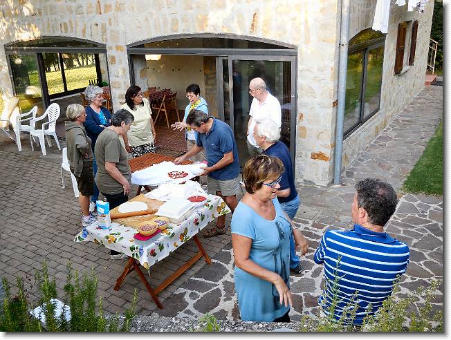 Clicca per scorrere le foto originali ingrandite