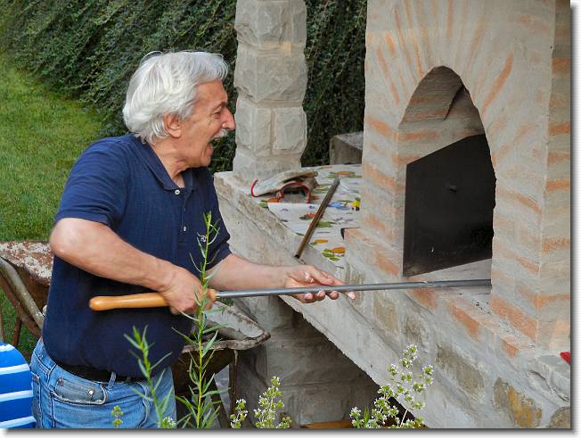 Clicca per scorrere le foto originali ingrandite