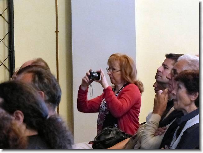 Clicca per scorrere le foto originali ingrandite