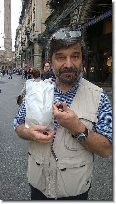 Clicca per scorrere le foto originali ingrandite
