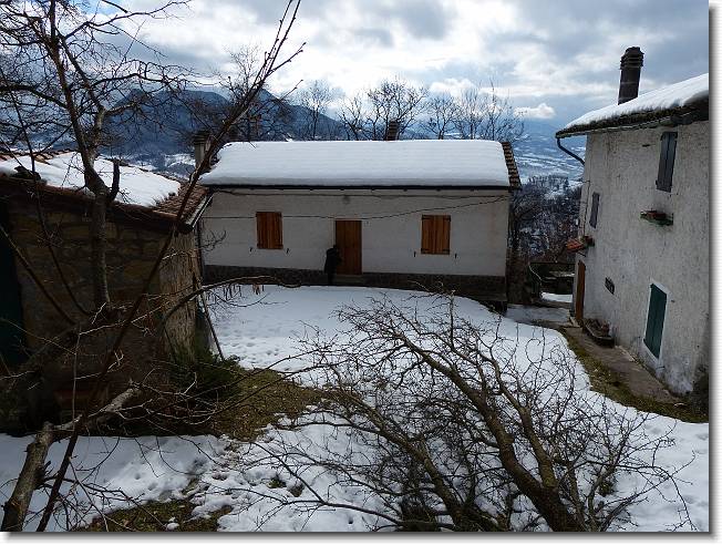 Clicca per scorrere le foto originali ingrandite