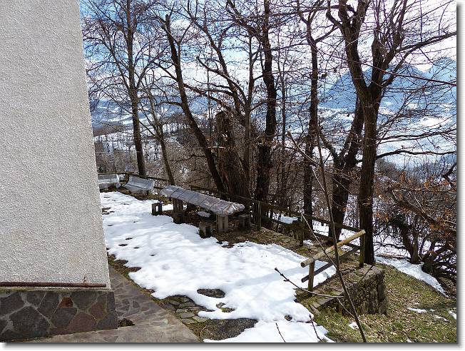 Clicca per scorrere le foto originali ingrandite