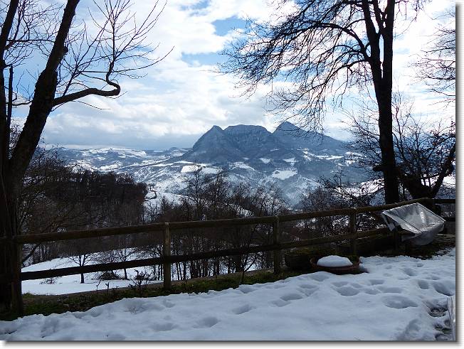Clicca per scorrere le foto originali ingrandite