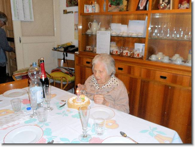 Clicca per scorrere le foto originali ingrandite