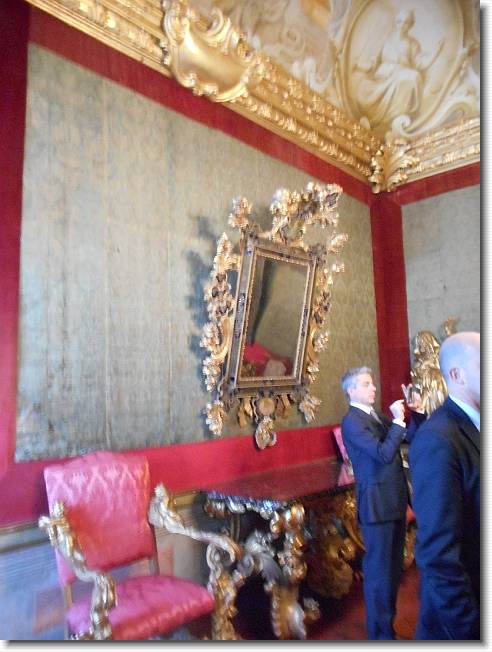 Clicca per scorrere le foto originali ingrandite