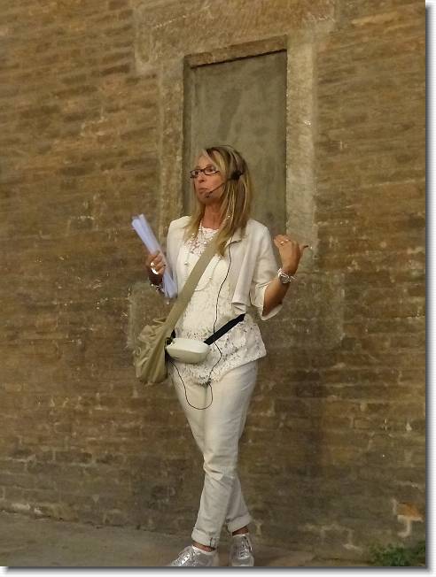 Clicca per scorrere le foto originali ingrandite