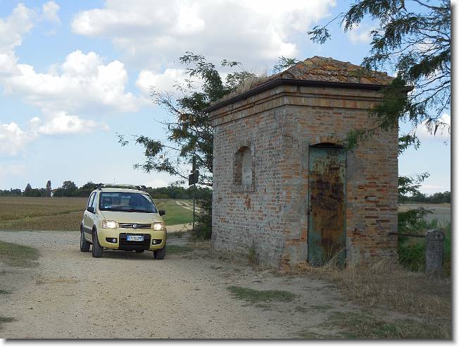 Clicca per scorrere le foto originali ingrandite