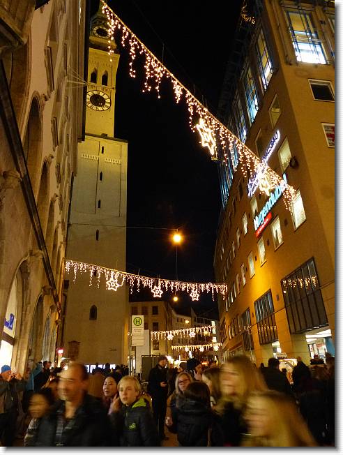 Clicca per scorrere le foto originali ingrandite