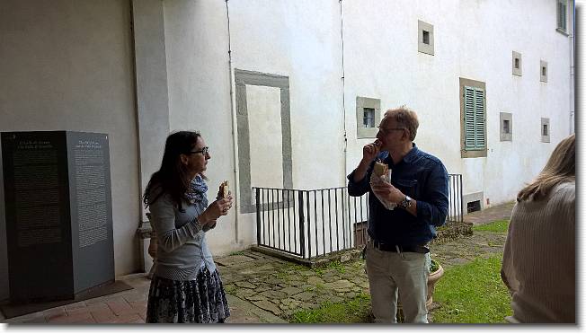 Clicca per scorrere le foto originali ingrandite