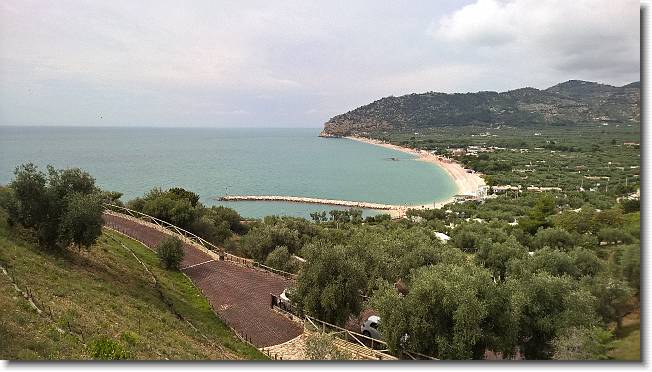 Clicca per scorrere le foto originali ingrandite