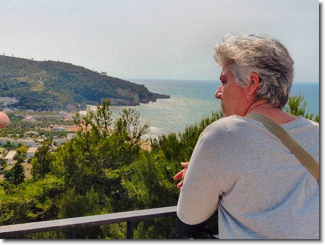 Clicca per scorrere le foto originali ingrandite