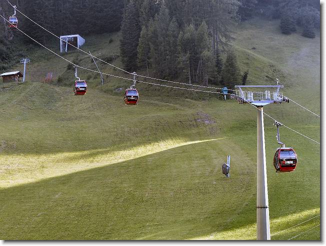 Clicca per scorrere le foto originali ingrandite