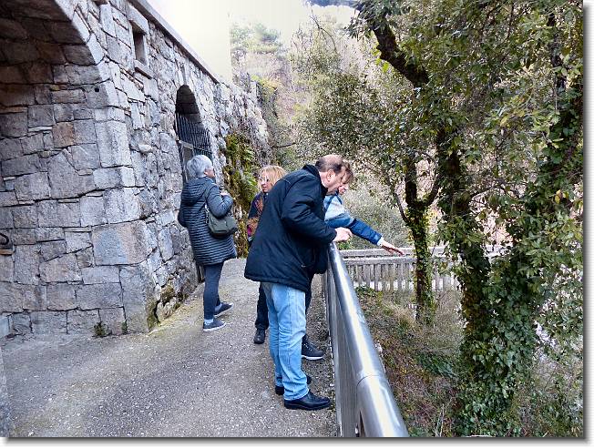 Clicca per scorrere le foto originali ingrandite