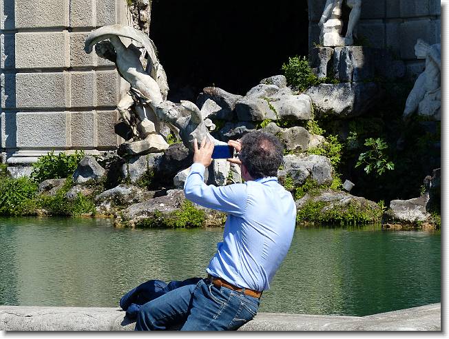 Clicca per scorrere le foto originali ingrandite