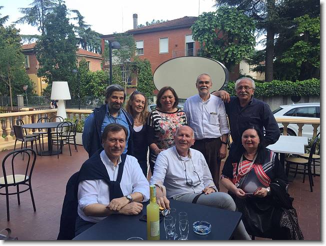 Clicca per scorrere le foto originali ingrandite