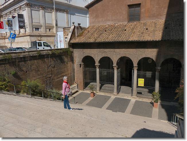 Clicca per scorrere le foto originali ingrandite