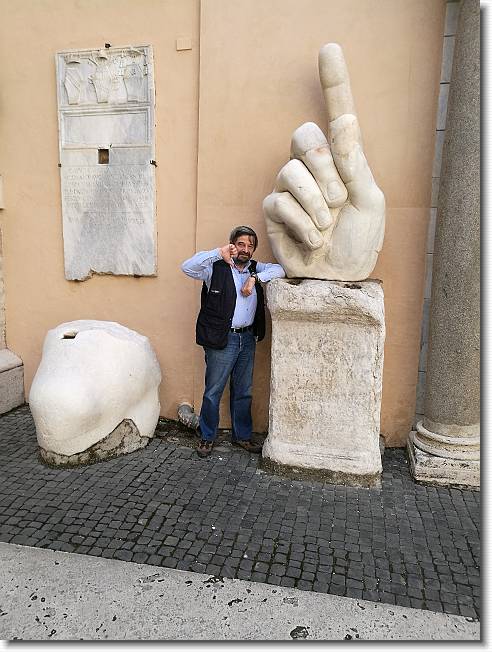 Clicca per scorrere le foto originali ingrandite