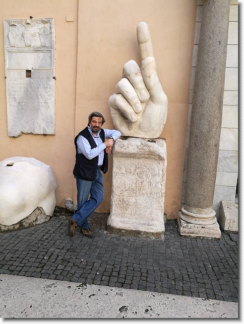 Clicca per scorrere le foto originali ingrandite