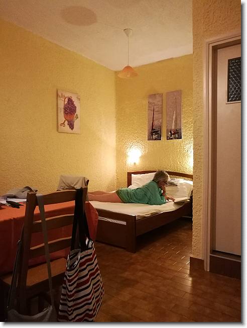 Clicca per scorrere le foto originali ingrandite