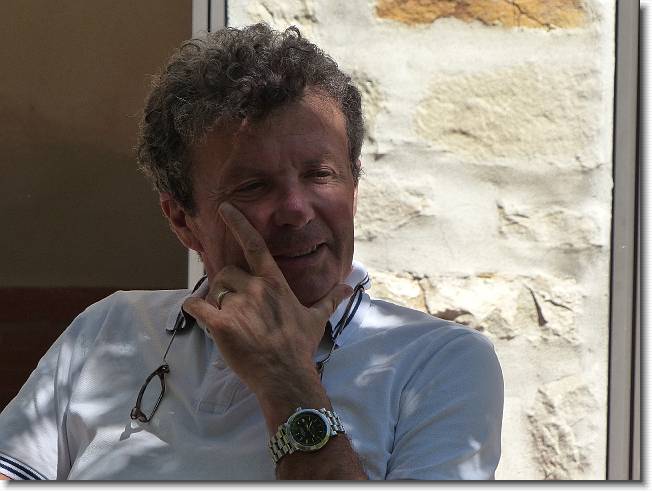 Clicca per scorrere le foto originali ingrandite