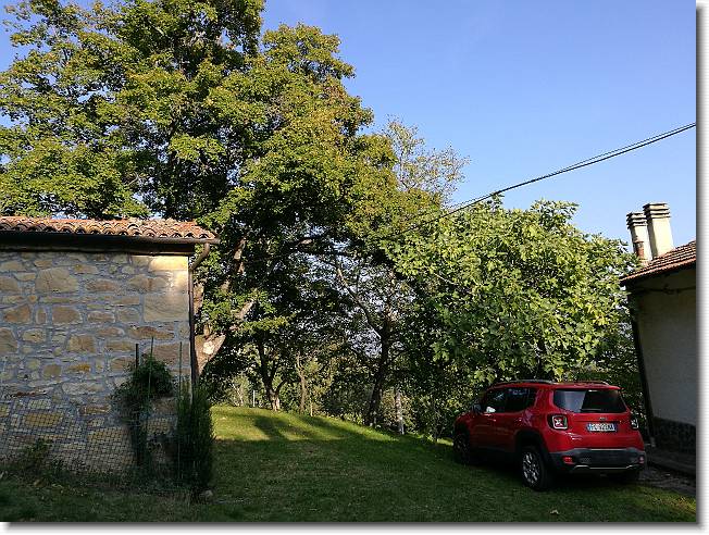 Clicca per scorrere le foto originali ingrandite