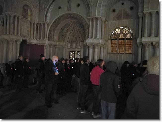 Clicca per scorrere le foto originali ingrandite
