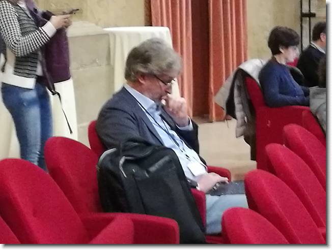 Clicca per scorrere le foto originali ingrandite