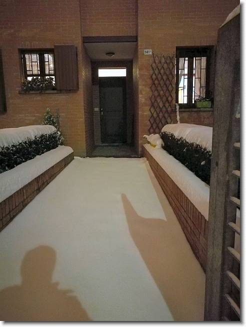 Clicca per scorrere le foto originali ingrandite