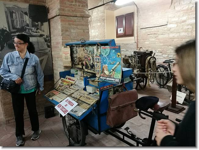 Clicca per scorrere le foto originali ingrandite