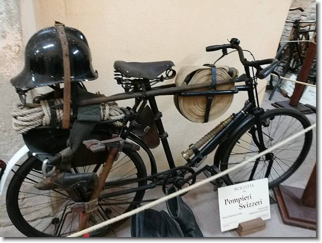 Clicca per scorrere le foto originali ingrandite