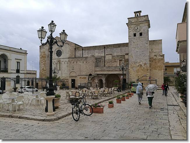 Clicca per scorrere le foto originali ingrandite