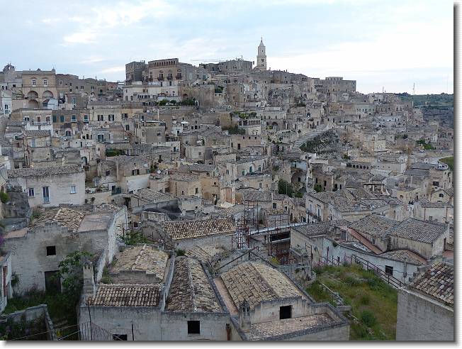 Clicca per scorrere le foto originali ingrandite