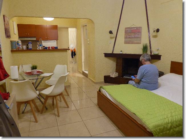 Clicca per scorrere le foto originali ingrandite